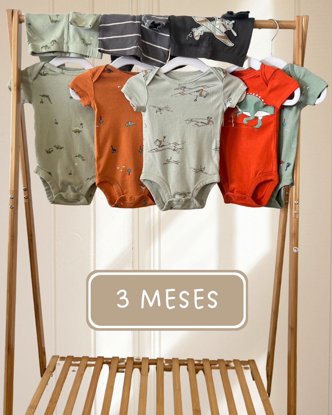 Kit de 6 piezas 3 meses: 3 pañaleros + pantalón + 2 pañaleros de regalo (semi-nuevos)